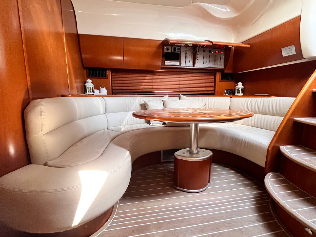 munari-tappezzerie-nautiche