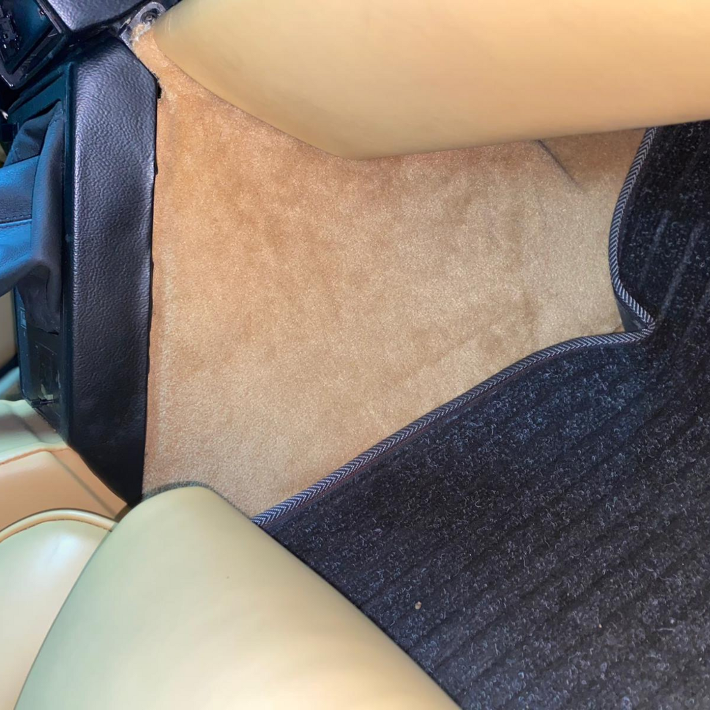 sottocruscotto-alfa-romeo-duetto-america